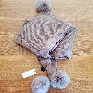 NWT Anthropologie Hooded Pom Pom Scarf Anthropologie | Accessories | Nwt Anthropologie Hooded Pom  main image 2